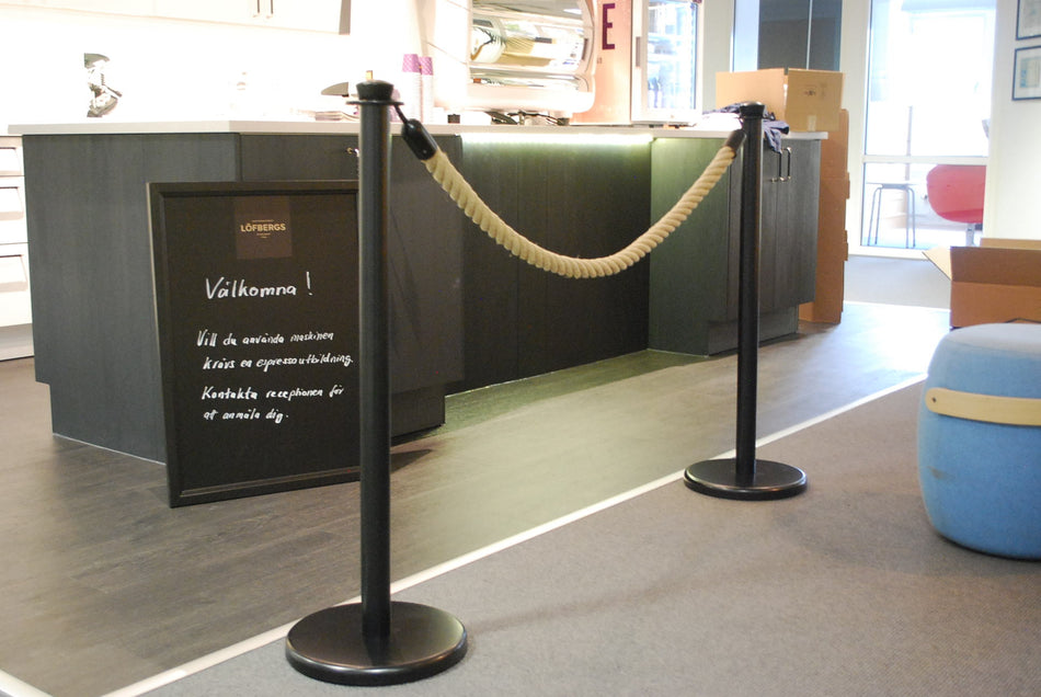 Ensemble de poteaux et corde de barrière noire -Luxor- (2x Poteaux noirs + 1x Corde en chanvre de 150 cm)