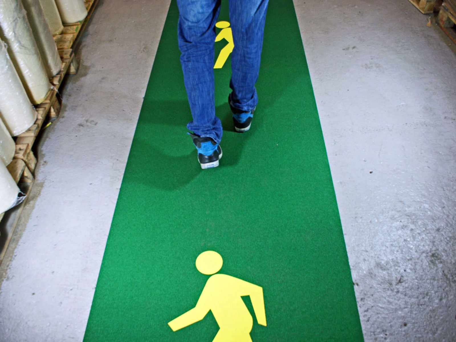 Anti Slip Walkway - Safe Walkway System 