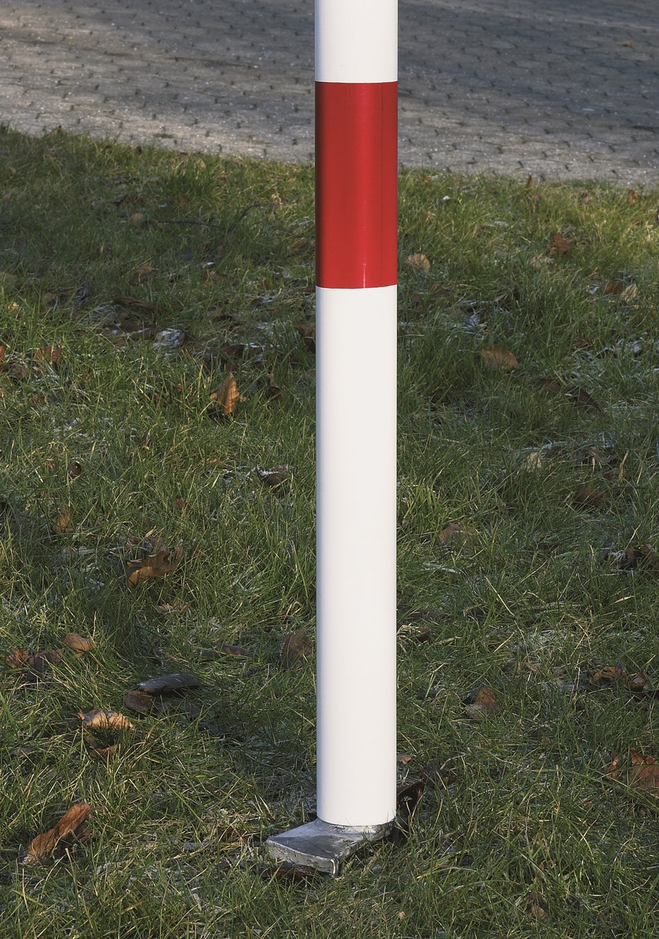 Poteau de chaîne en métal avec lance