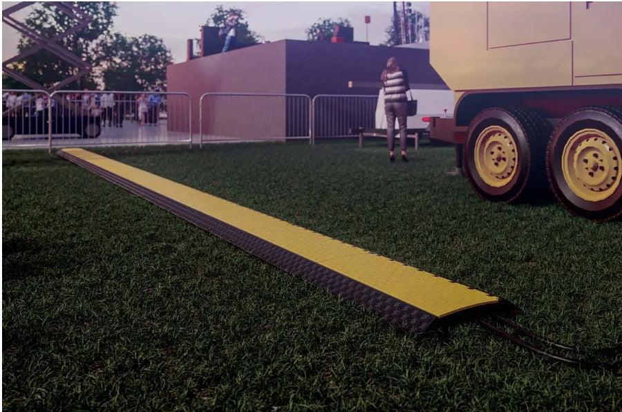 Rampe de protection de câbles avec couvercle